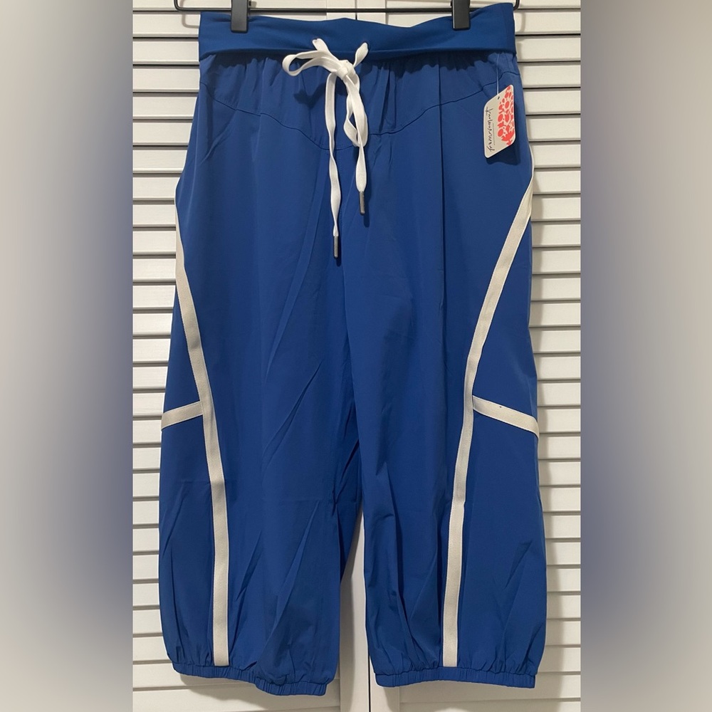 NWT FP Movement No Fear Run Cropped Pants - Picture 2 of 4
